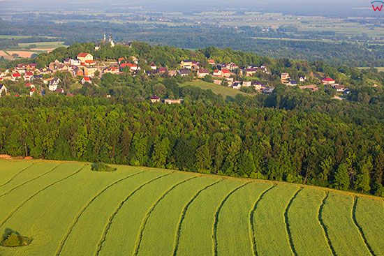 Gora Swietej Anny, panorama od strony NW. EU, Pl, Opolskie. Lotnicze.